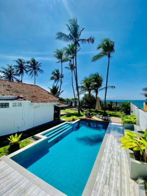 SUNSET BEACH HAVEN, Entire Villa, Beachfront, Private Pool
